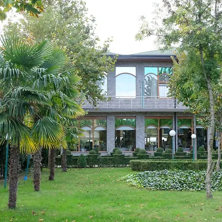 Hotel Buna Park Berdic e Siperme