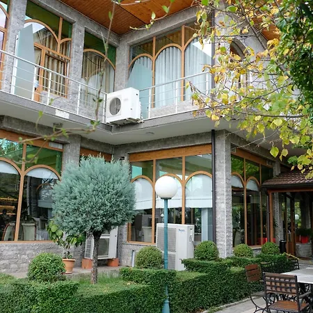 Buna Park 4*