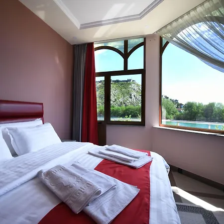 Buna Park מלון Berdic e Siperme