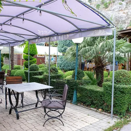 Buna Park Hotel Berdic e Siperme