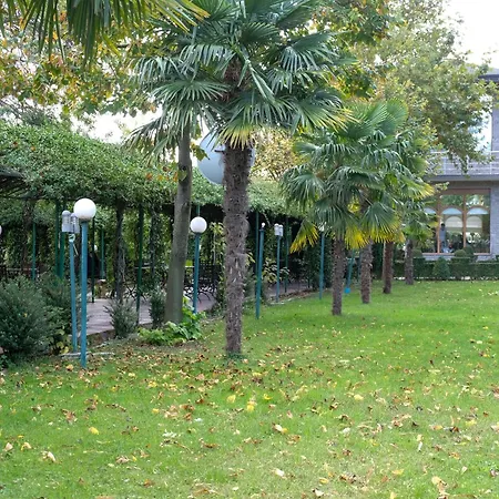 Buna Park Hotel 4*