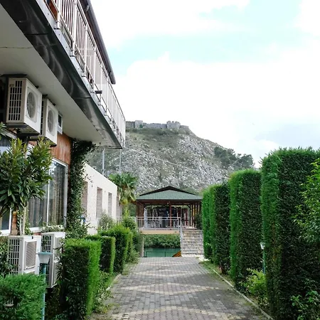 Hotel Buna Park 4*