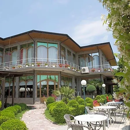 Buna Park 4*