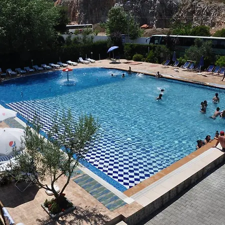 Buna Park فندق 4*