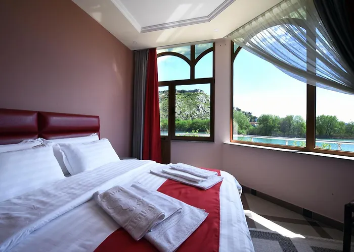 Buna Park Hotel Berdic e Siperme