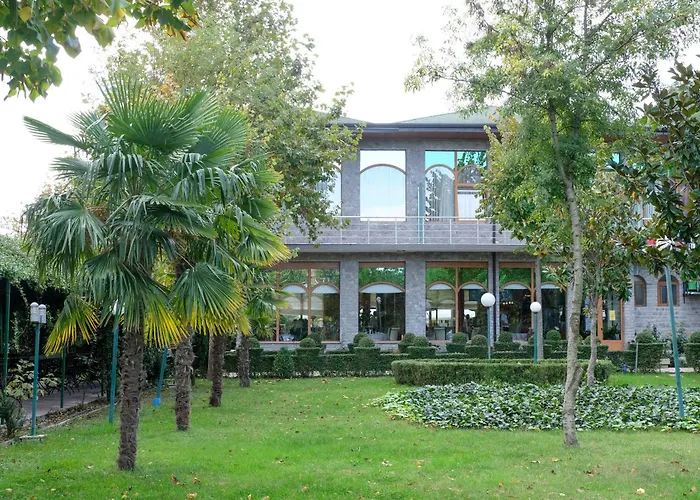 Hotel Buna Park Berdic e Siperme