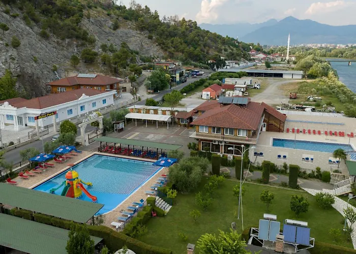Buna Park Hotel Berdic e Siperme