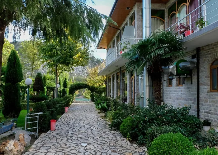 Hotel Buna Park Berdic e Siperme